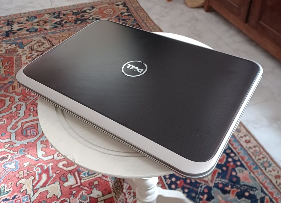 Portátil DELL Inspiron 7520 - i7 2.20Ghz - 6GB - 700GB