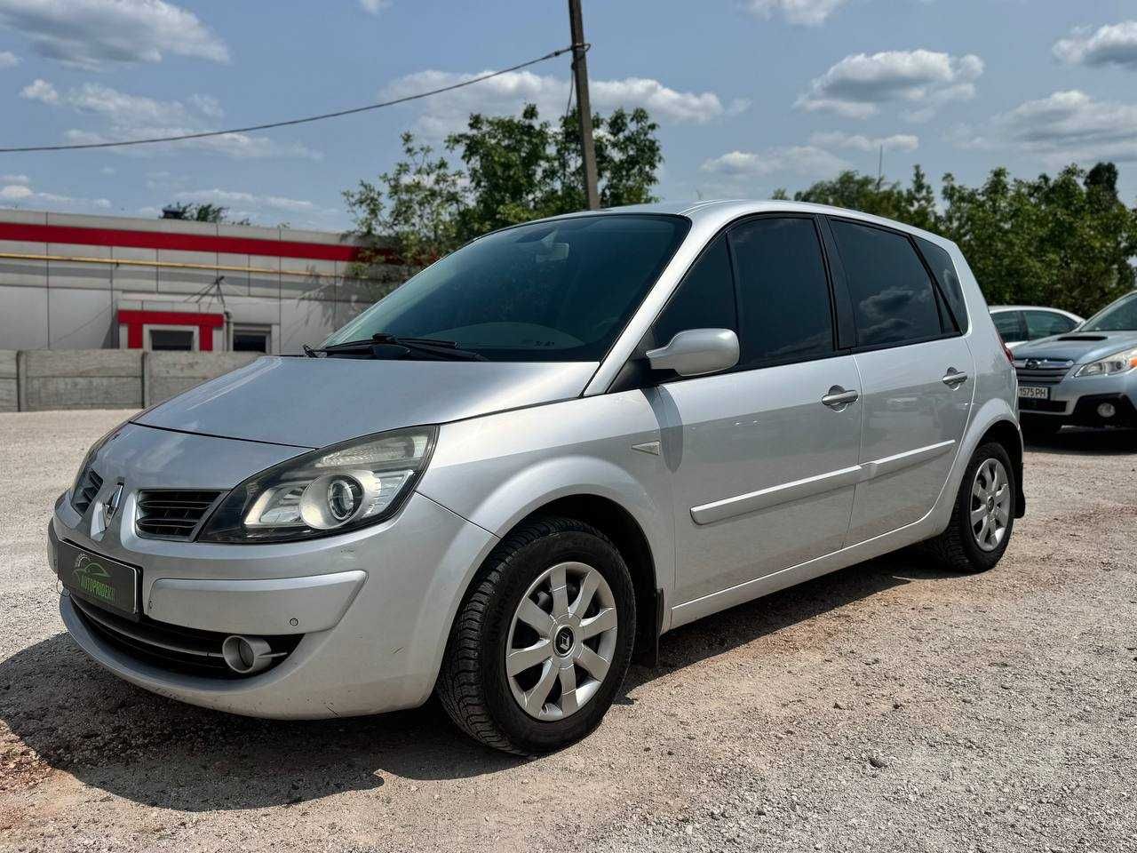 Renault Megane Scenic 2009р. 1.6 бензин(Перший внесок від 20%)