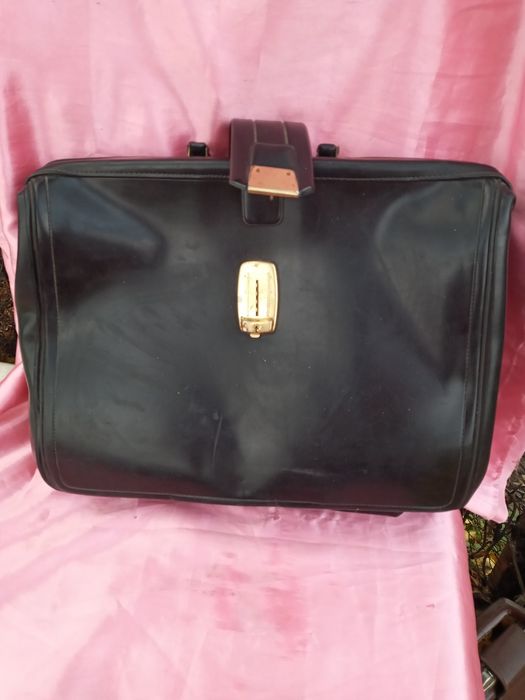 Портфель для инструментов