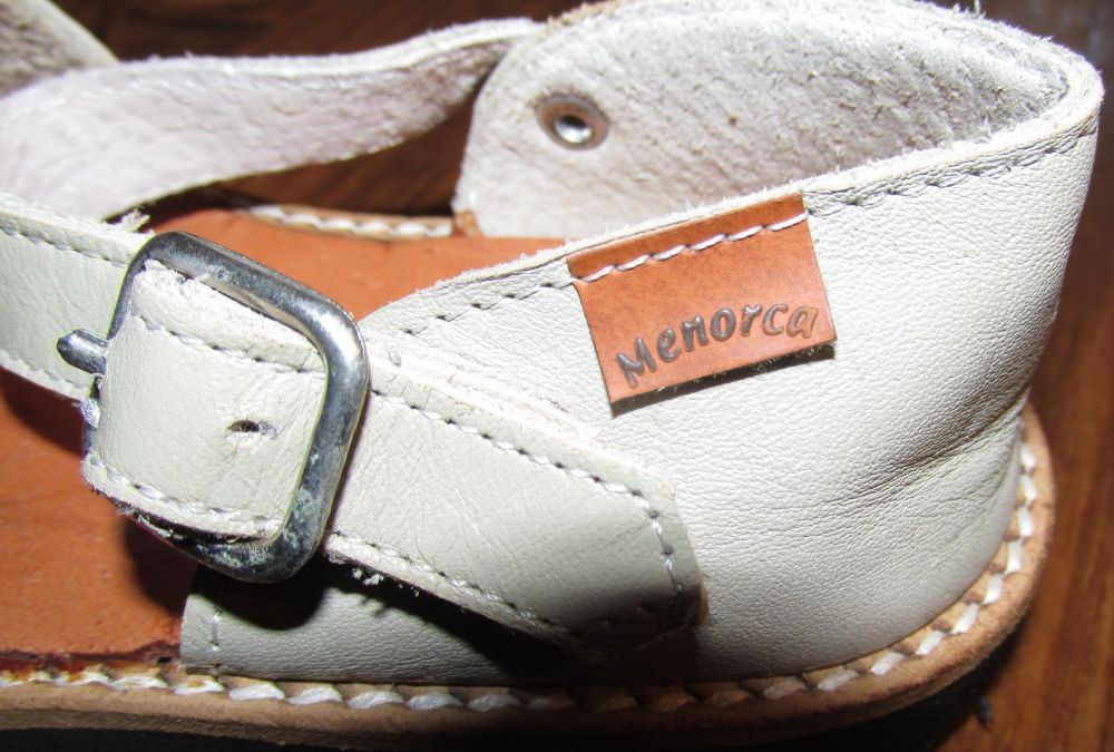 Продам сандали босоножки Menorca 26 размера, стелька 17см Оригинал