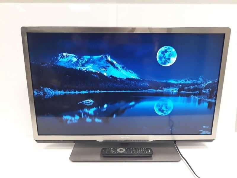 Telewizor Philips 32", model 32PFL5007K/12 + uchwyt ścienny, stan BDB.