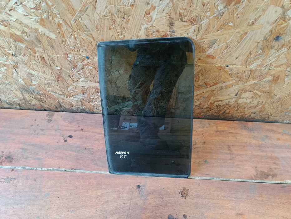 Szyba drzwi prawy tył MAZDA 5