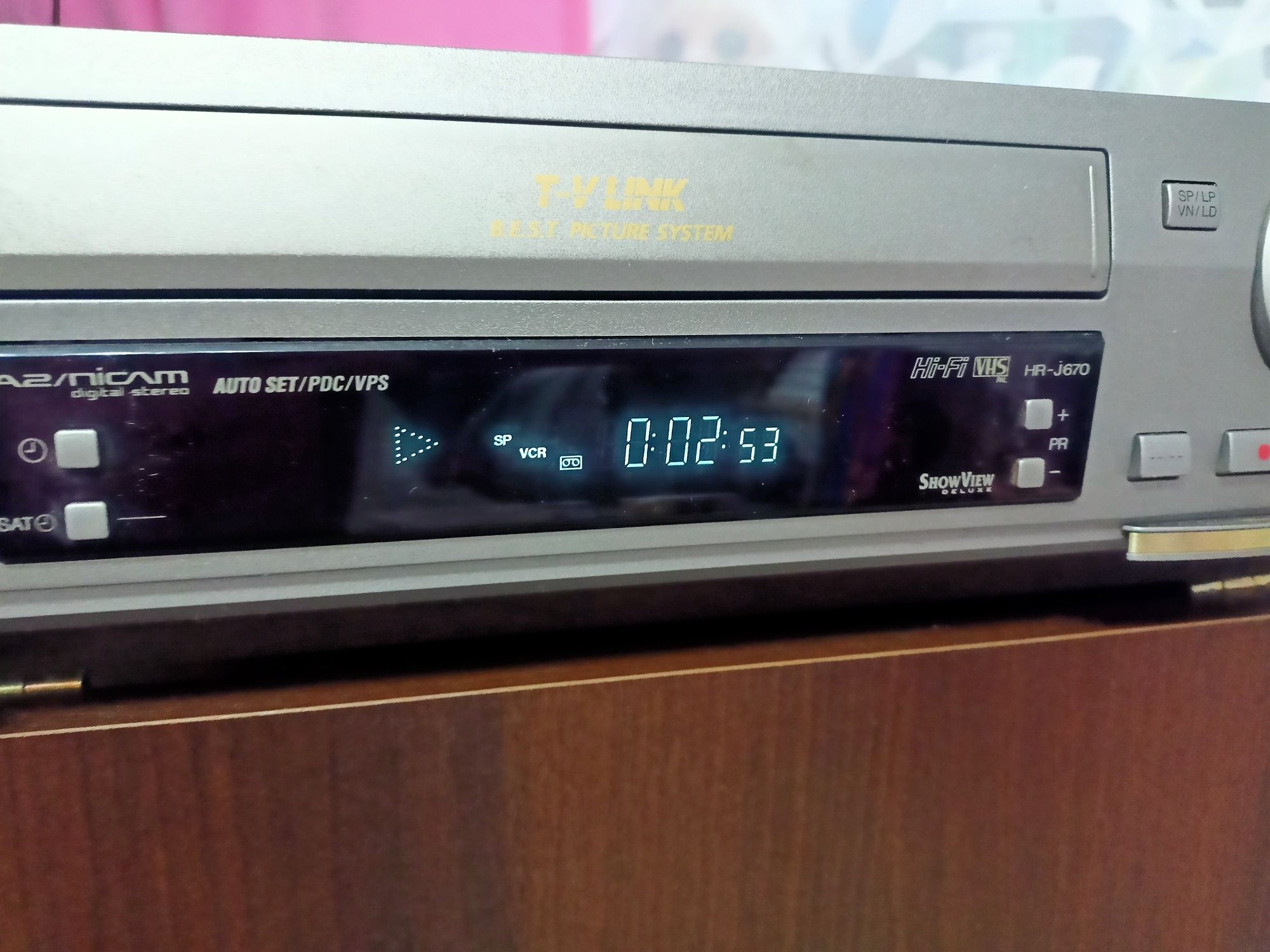 JVS HR-J670EU magnetowid.