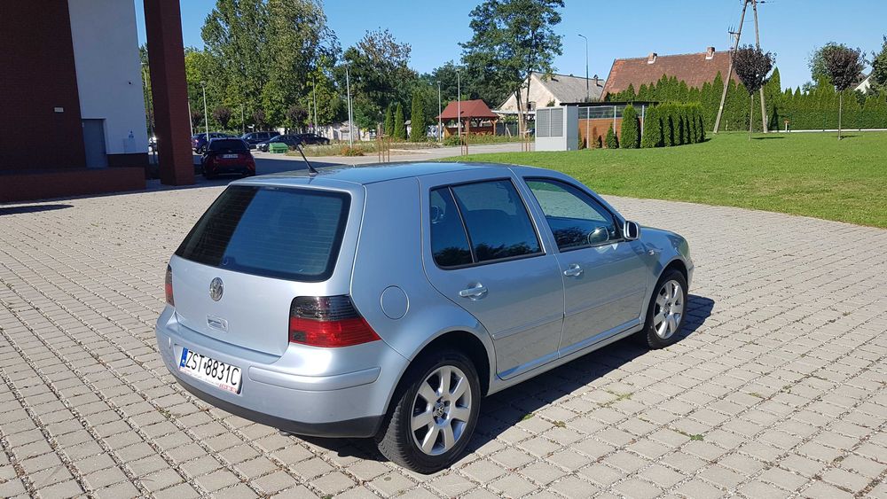 VW GOLF 4 1.6benzyna 105km wersja PACYFIC sprowadzony zrobionyNA LALE!