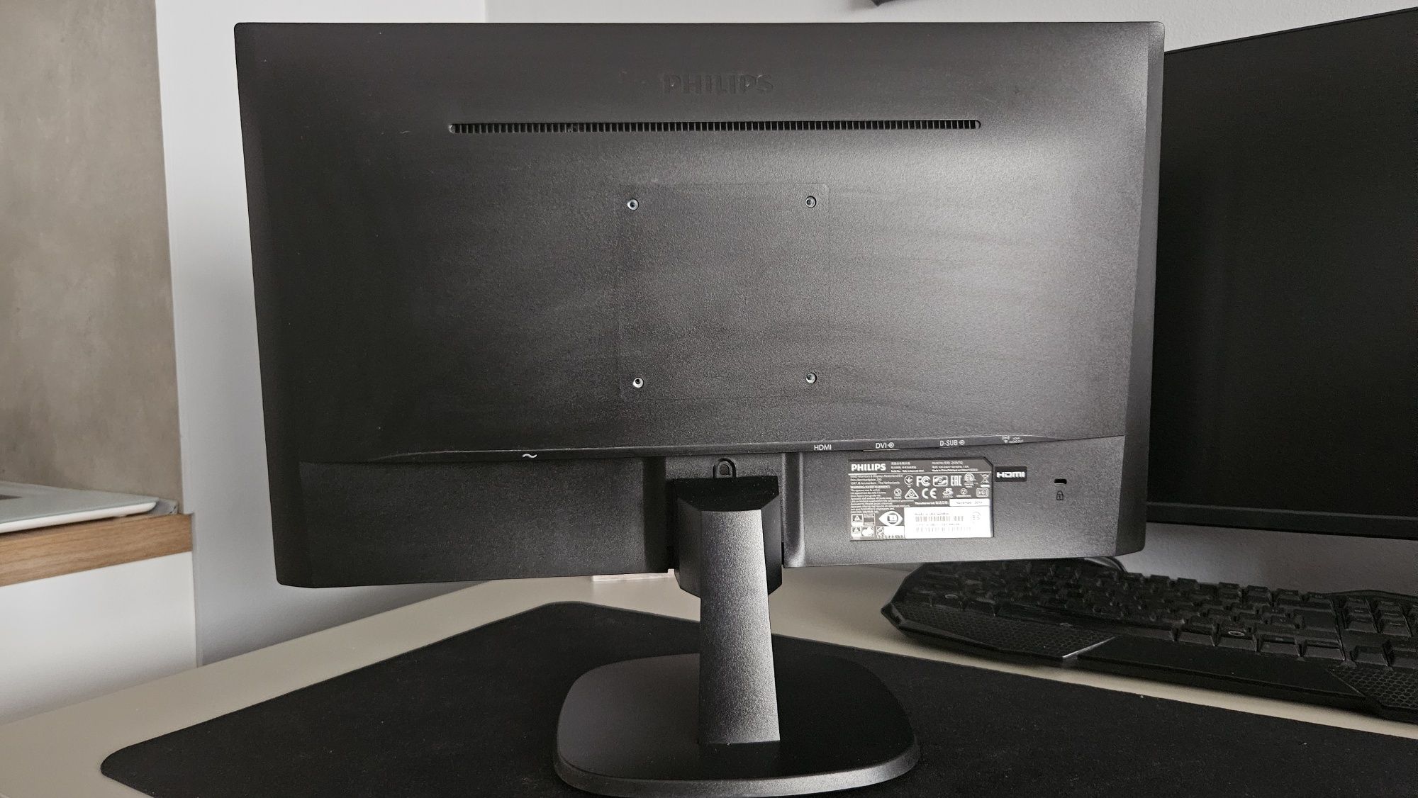 Monitor Philips 243v7q