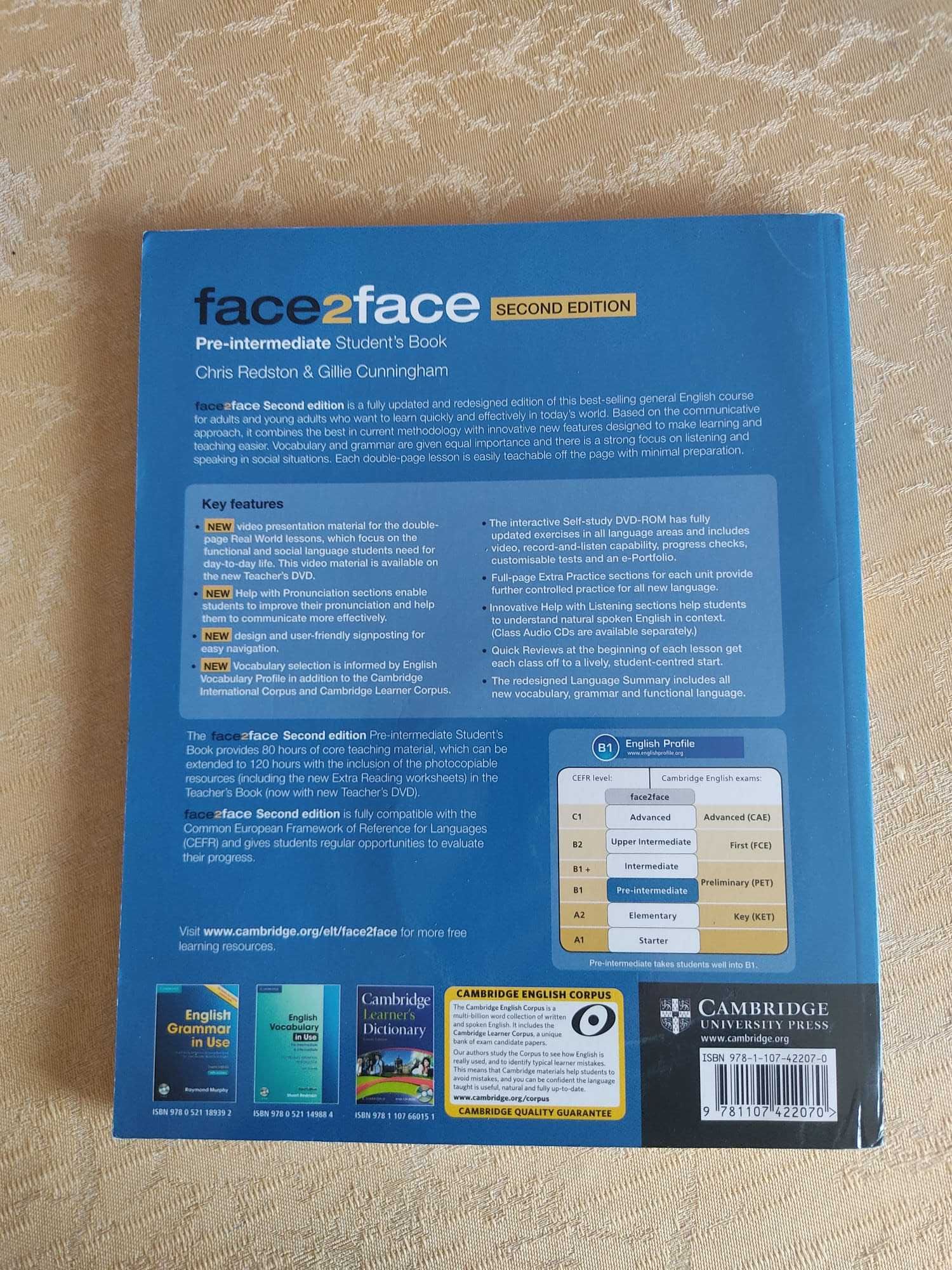 Face2face Pre-Intermediate B Student`S Book B1 com DVD (COMO NOVO)