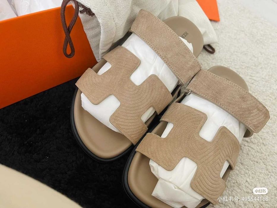 Buty z nadrukiem HERMES Chyre nowoczesny akcent buty