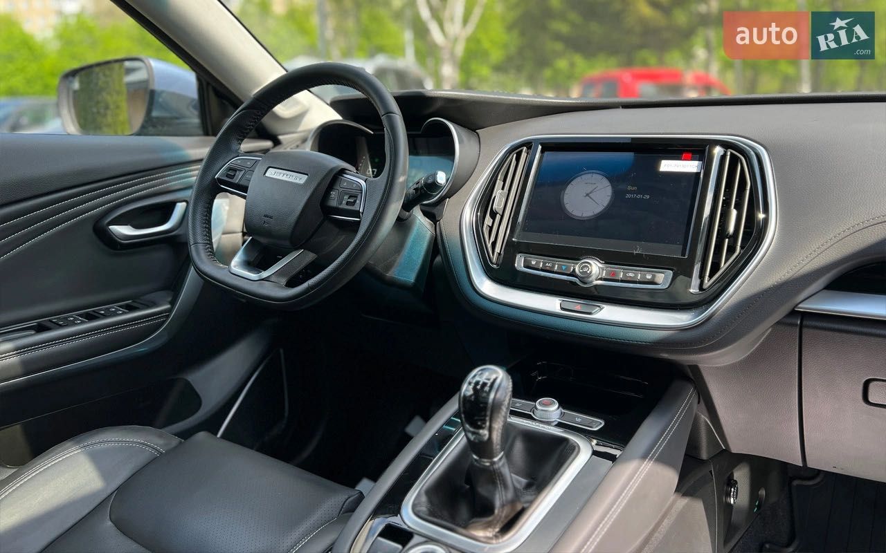 Автомобіль Chery Jetour x70