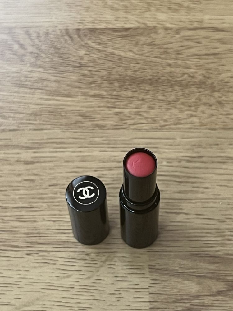 Pomadka Chanel Les Beiges Healthy Glow Lip Balm Balsam do ust