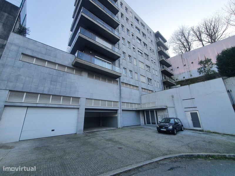 Apartamento T3 - Praça das Flores - Porto