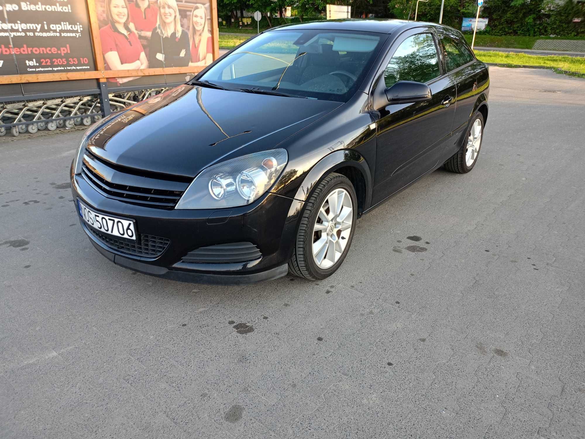 Opel  Astra   h   Coupe  2008rok  stan  b.dobry