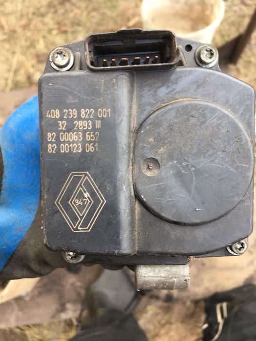 Дросельна заслонка рено лагуна 2 2.0 бензин