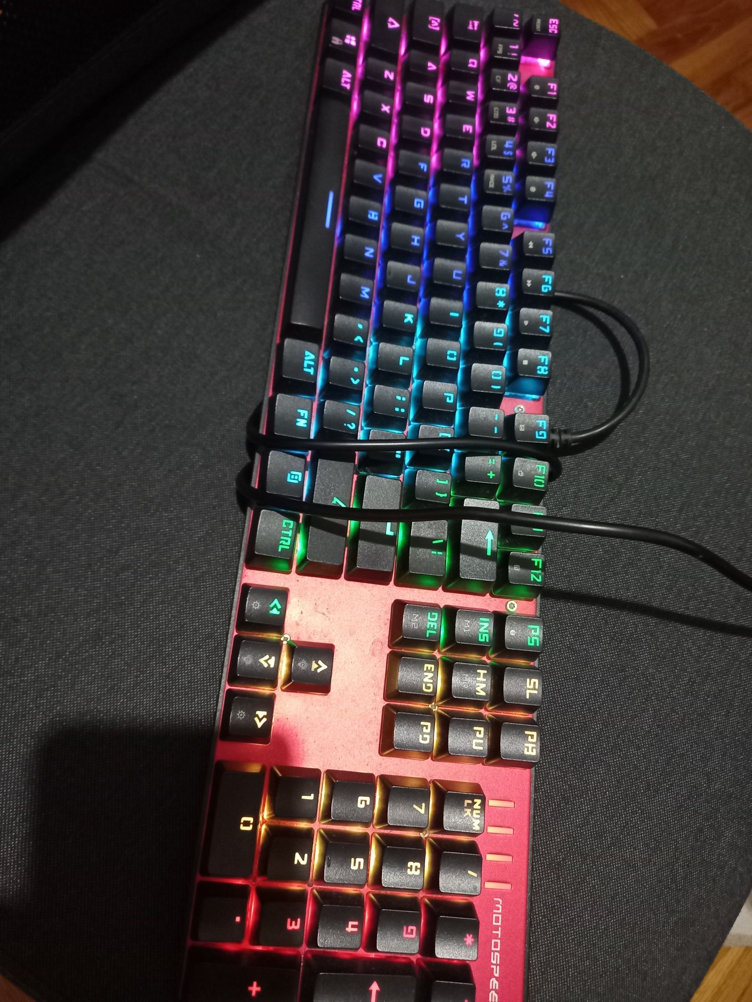 Teclado mecânico Motospeed Ck104