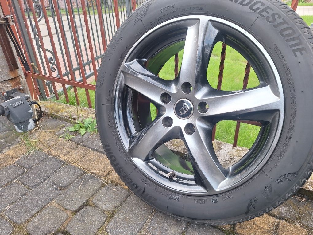 Sprzedam felgi wraz z oponami stan bardzo dobry