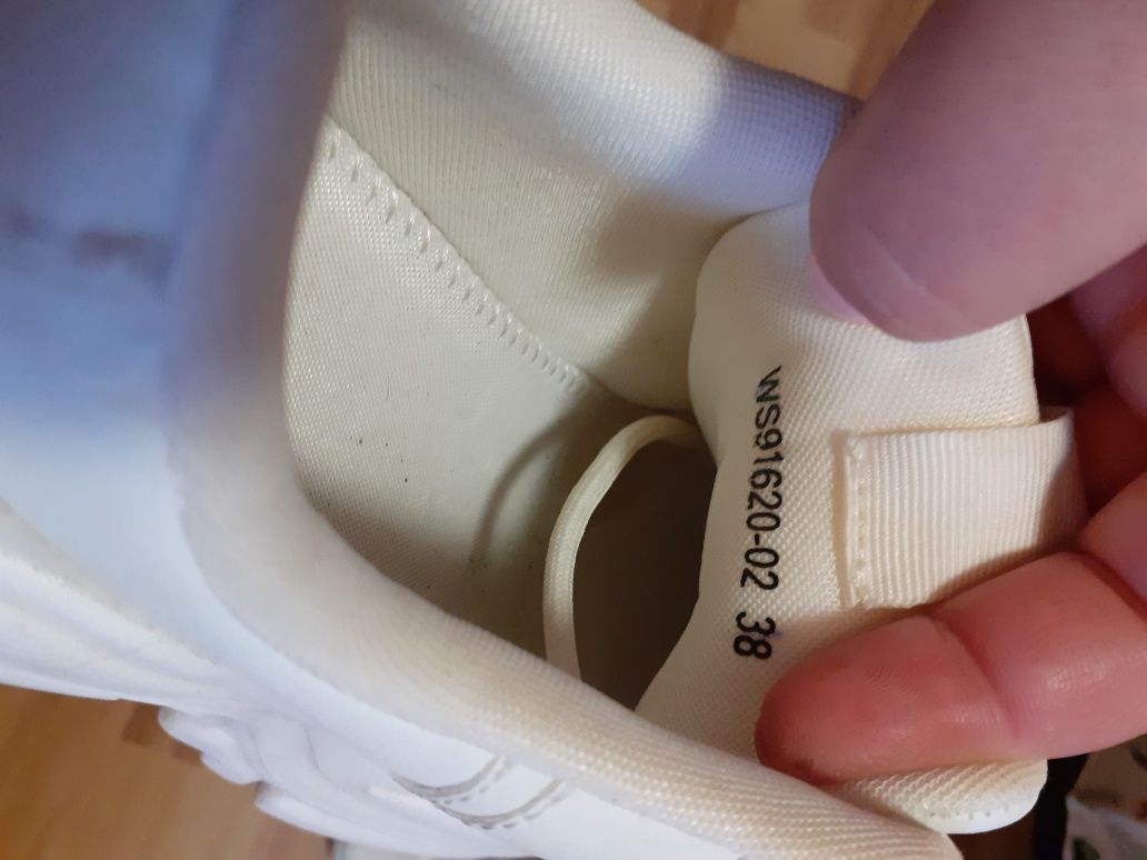 Uzywane w dobrym stanie sneakers buty sportowe rozmiar 38