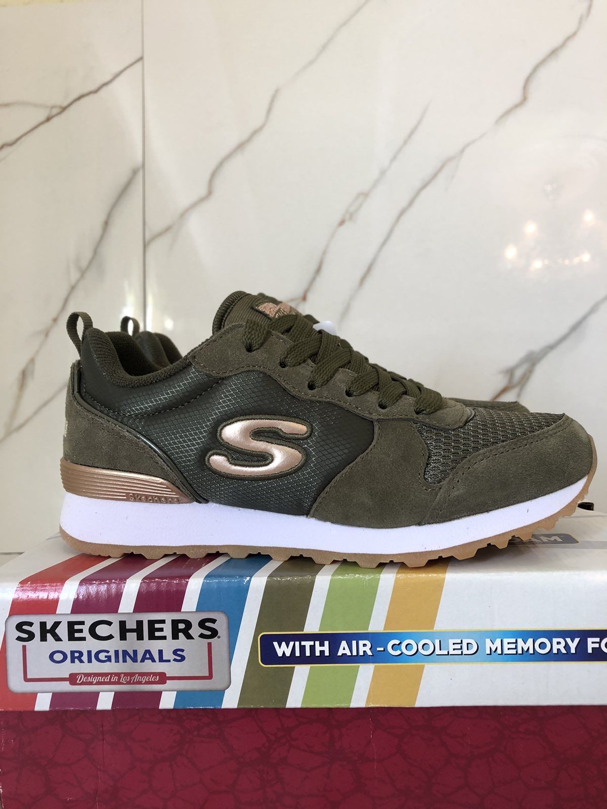 Skechers goldn gurl