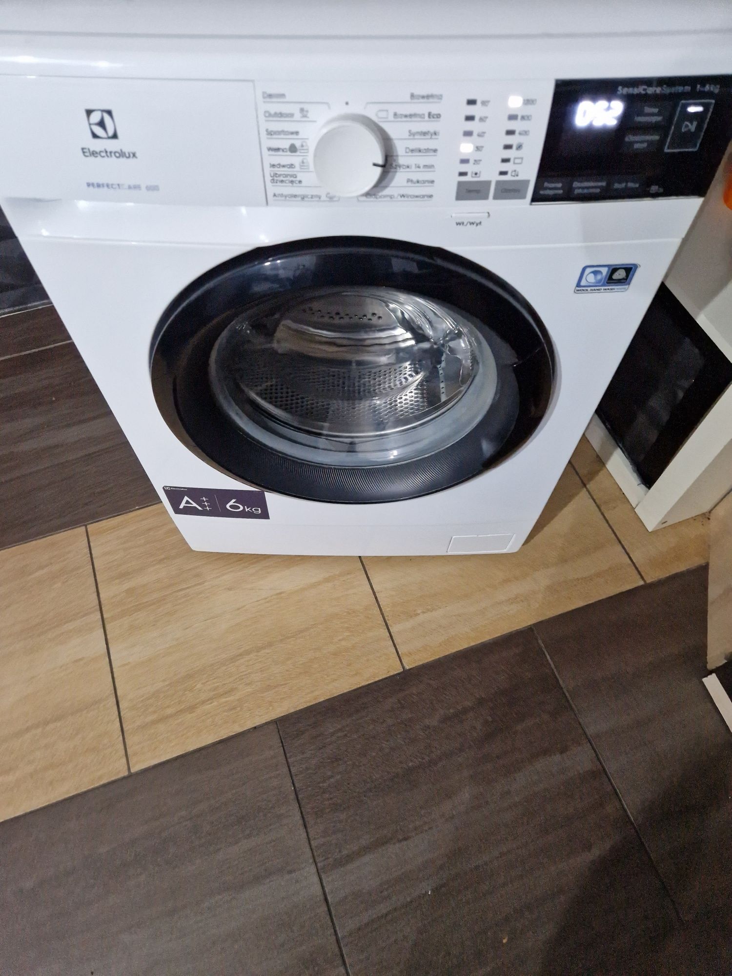 Pralka Electrolux 6kg slim zadbana