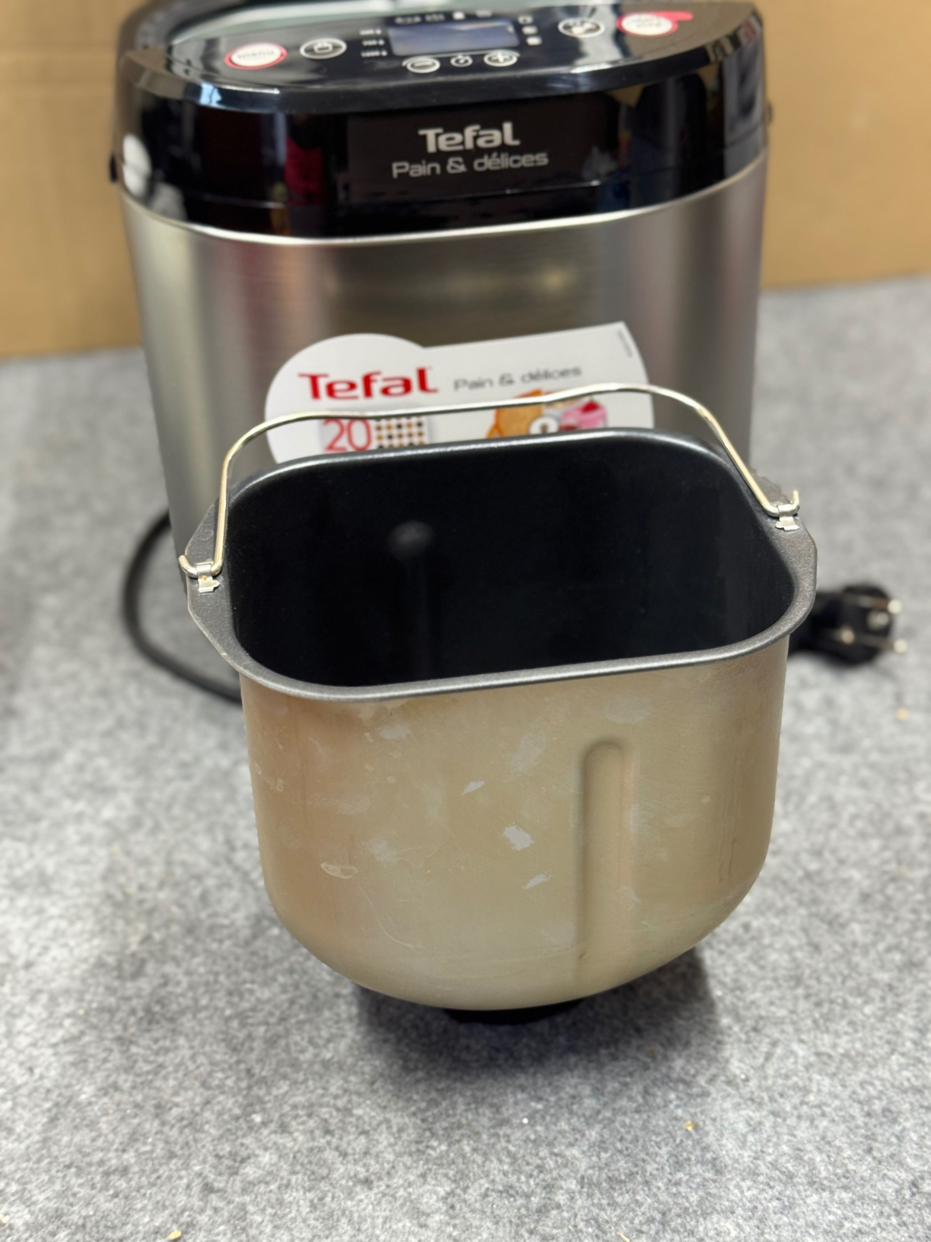 Wypiekacz do chleba Tefal srebny 700W