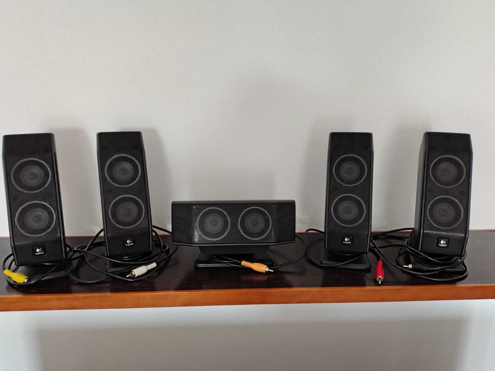 Colunas Logitech