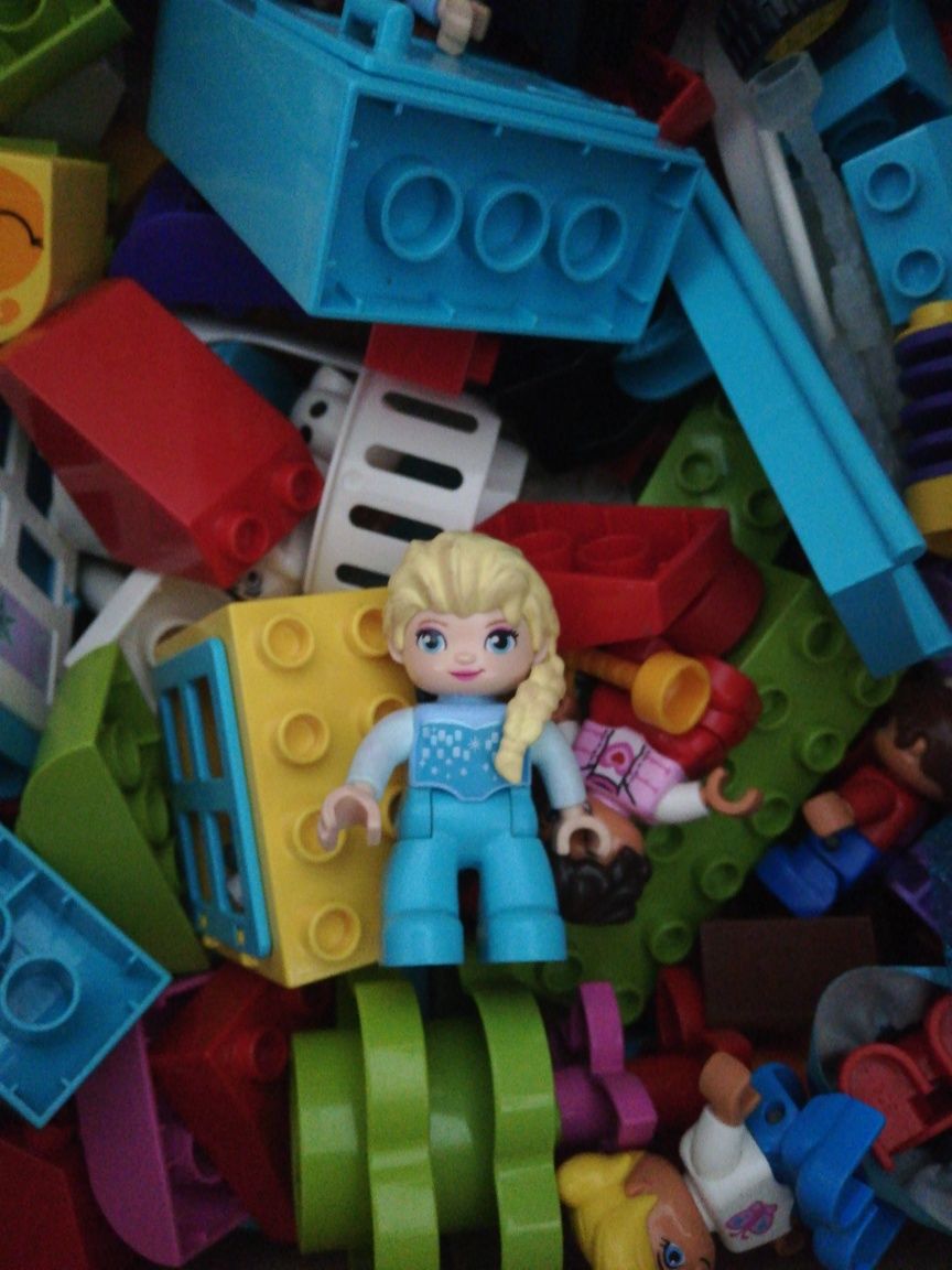 Lego duplo, kraina lodu, ciuchcia itp. 220 elementów mix