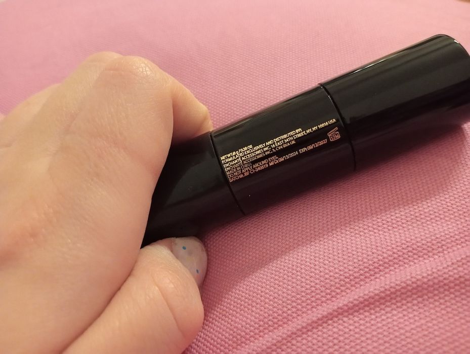 Róż do policzków i pędzel do makijażu  Double ended blush stick &brush