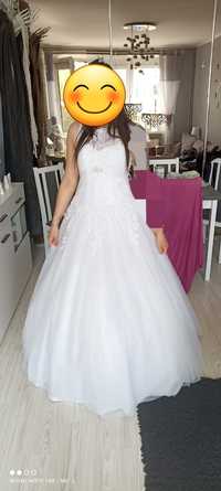 suknia ślubna w idealnym stanie bez jakichkolwiek defektów