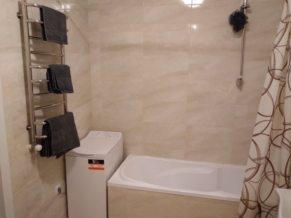 Подобово. Центр, вул. Бельведерська 23