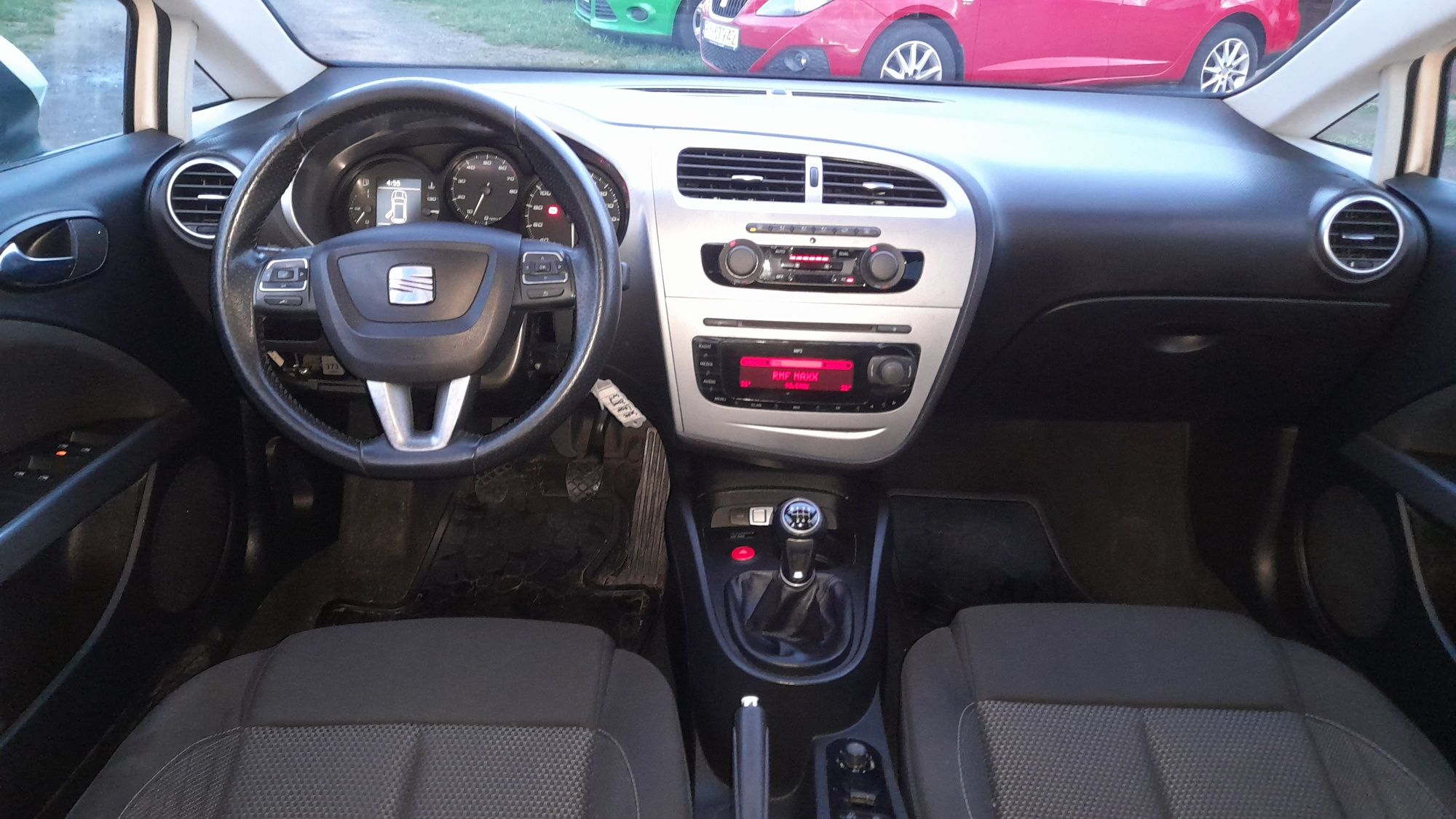 Seat Leon 1,4 po lifcie model 201 wyposażony zarejestrowany 1 właś .