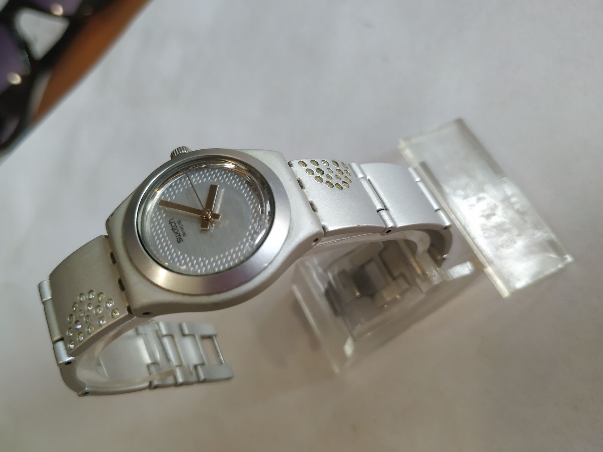 Женские наручные часы Swatch Irony