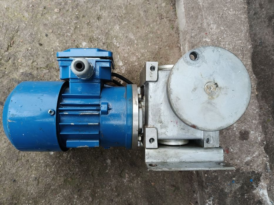 Silnik motoreduktor przekładnia BESEL KACPEREK silnik z przekładnią
