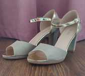 Buty na obcasie r. 39