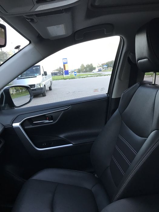 Toyota rav4 гібрид
