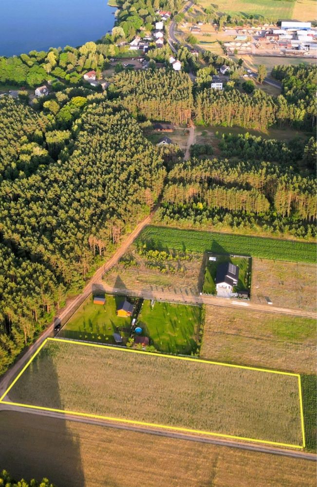 Działka budowlana nad dużym jeziorem 306 hekt.