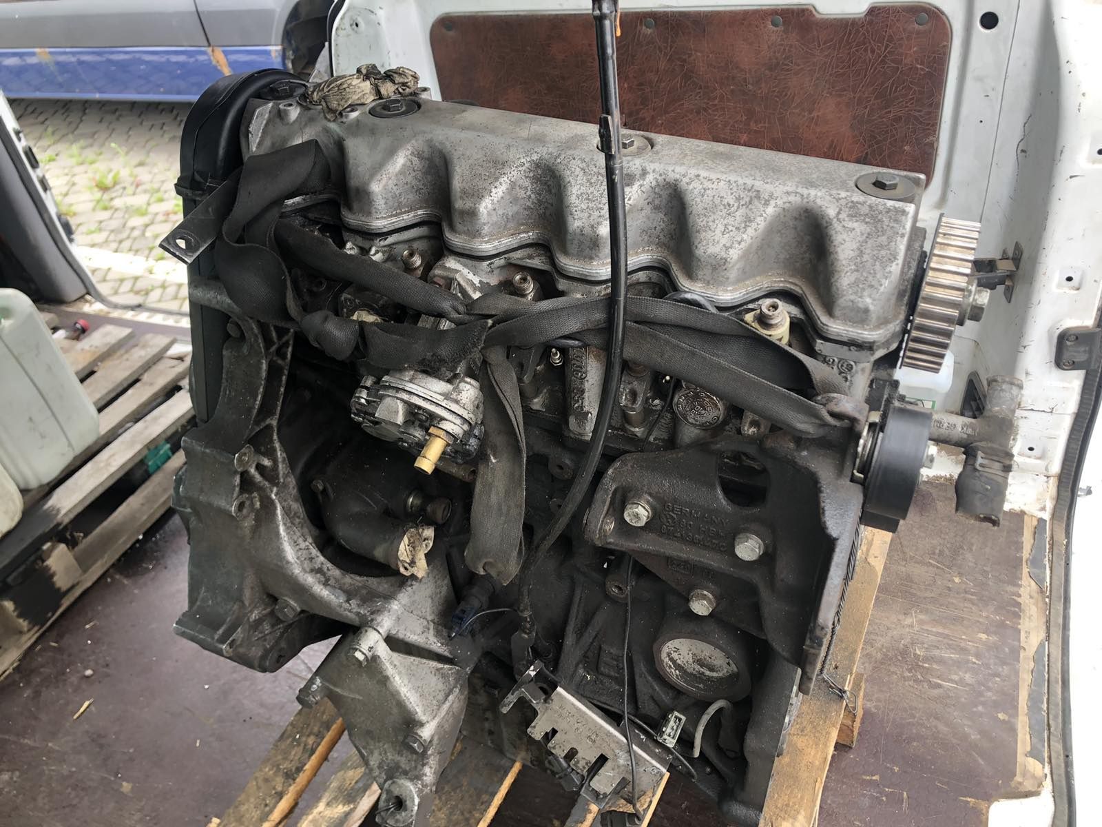 Мотор  двигатель и кпп Volkswagen  LT 350