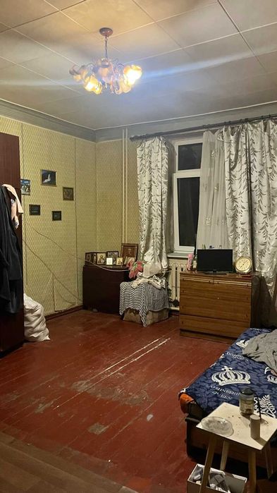 Продам комнату возле м. Масельского