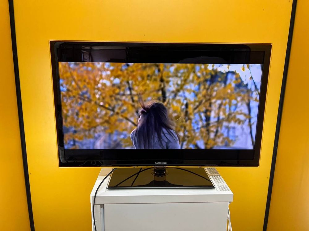 Телевізор Samsung UE40D5700 Smart Led Full HD