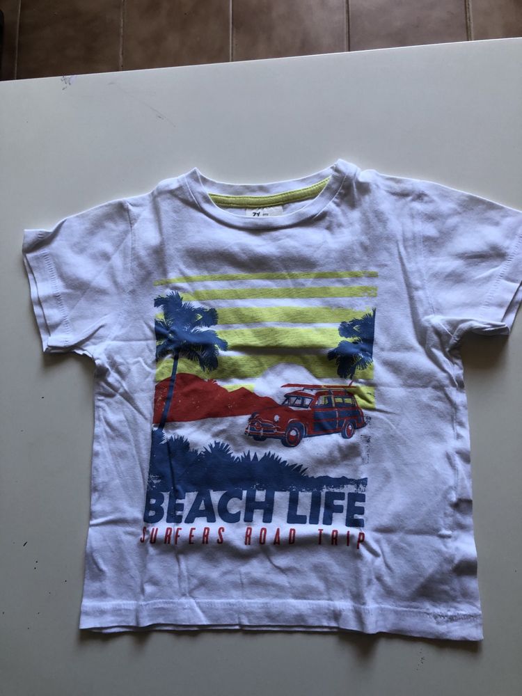 Três T-shirts 2/3 anos