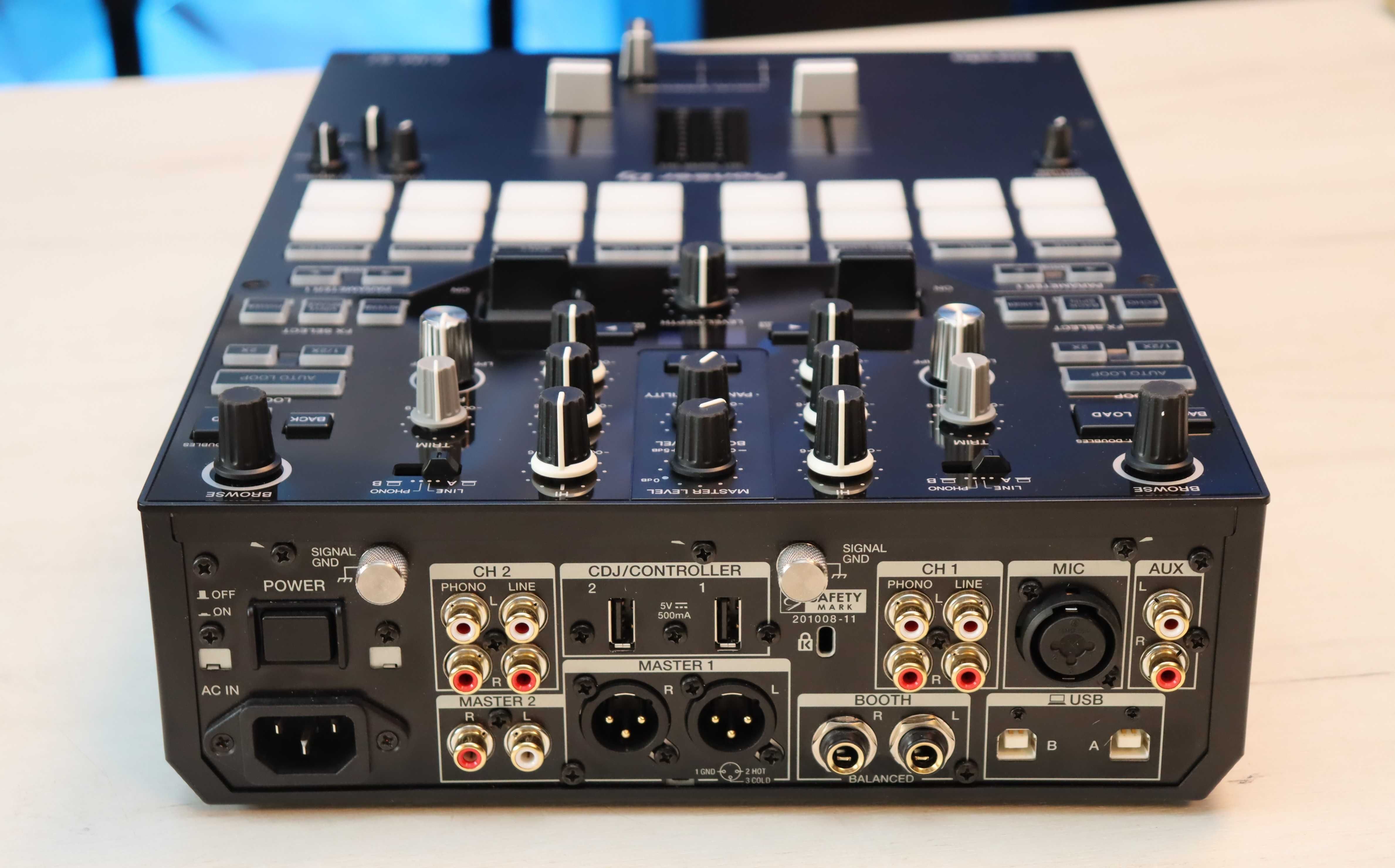 Pioneer DJ DJM-S7 Serato DJ mikser jak nowy Gwarancja
