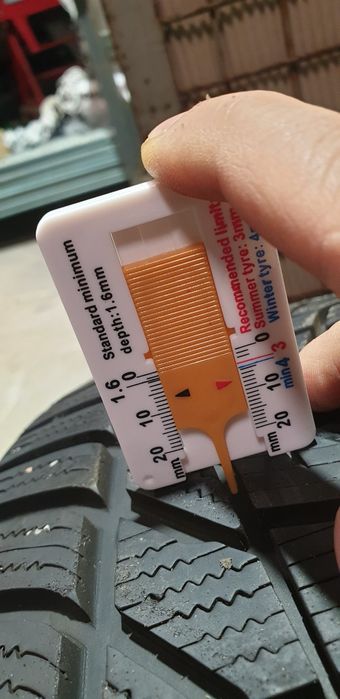 Opony Zimowe 235/40/19 JAK NOWE 7mm Hankook
