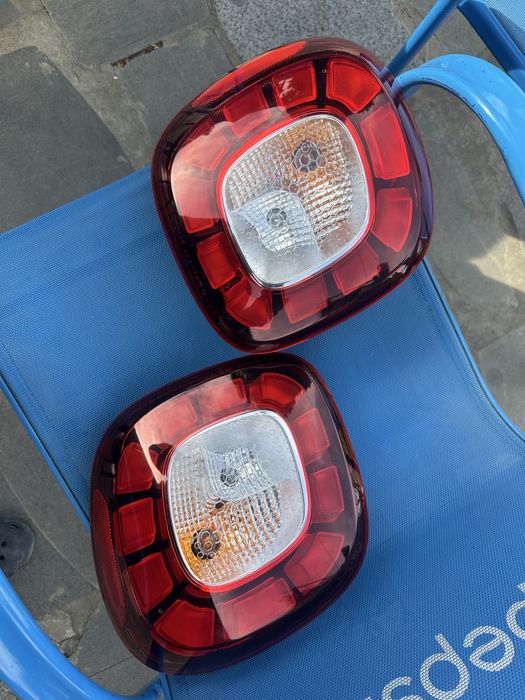 Продам лед фонарь на смарт 453 , в ідеальному стані!, модел 2019 рік!