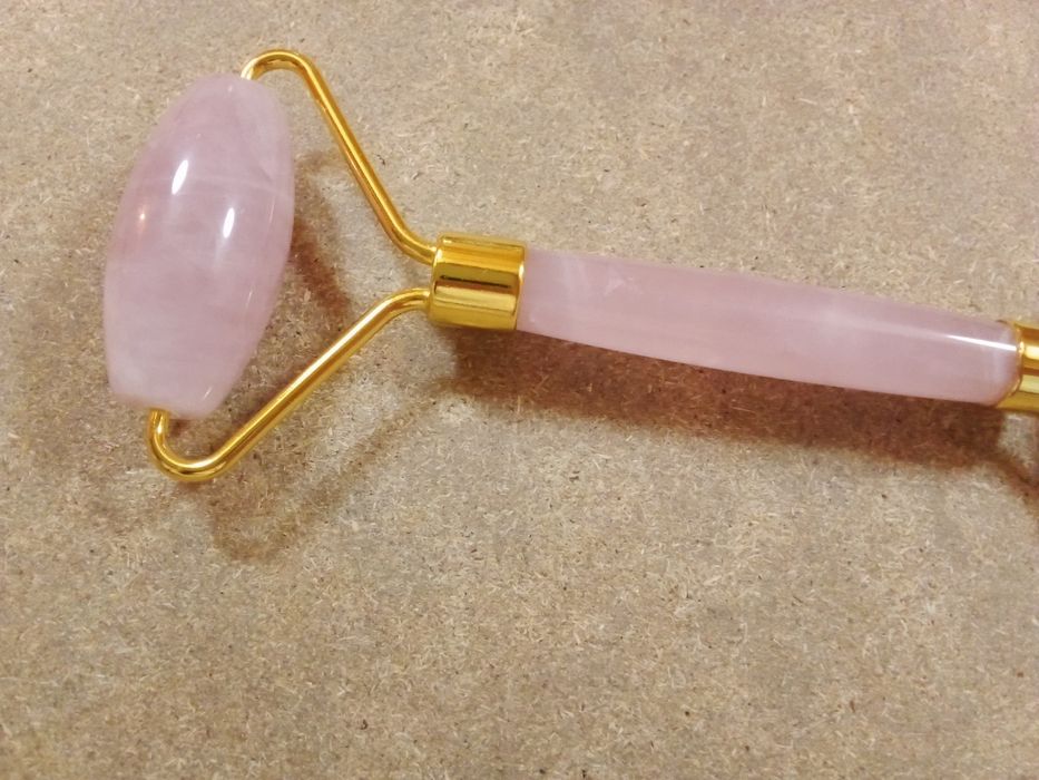 Rolo Massajador Facial Quartzo Rosa - Novo