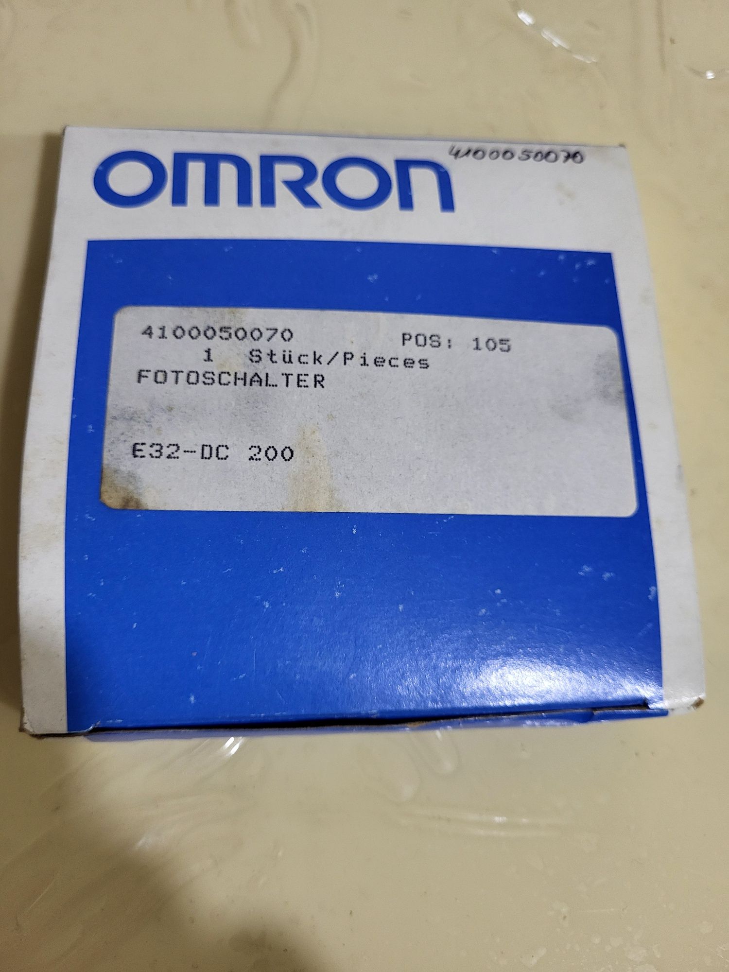 E32-DC200 датчик оптичний фотоелектричний Omron