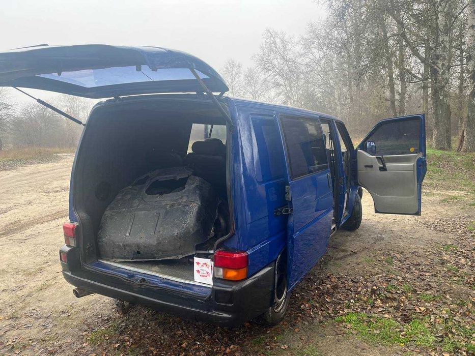 Volkswagen Transporter 1994 2.4 дизель довга база