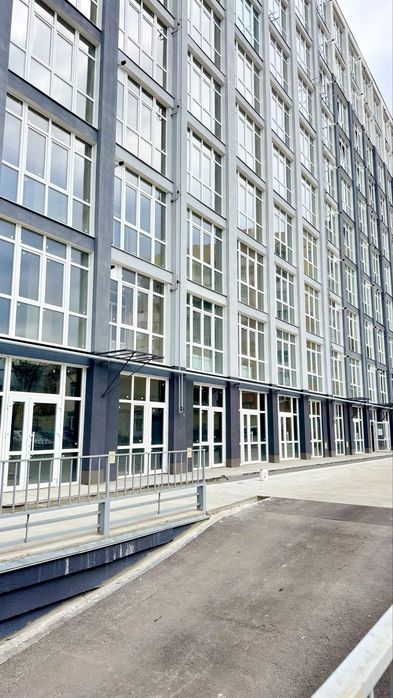 Квартира в центрі! Будинок зданий! єОселя/ єВідновлення