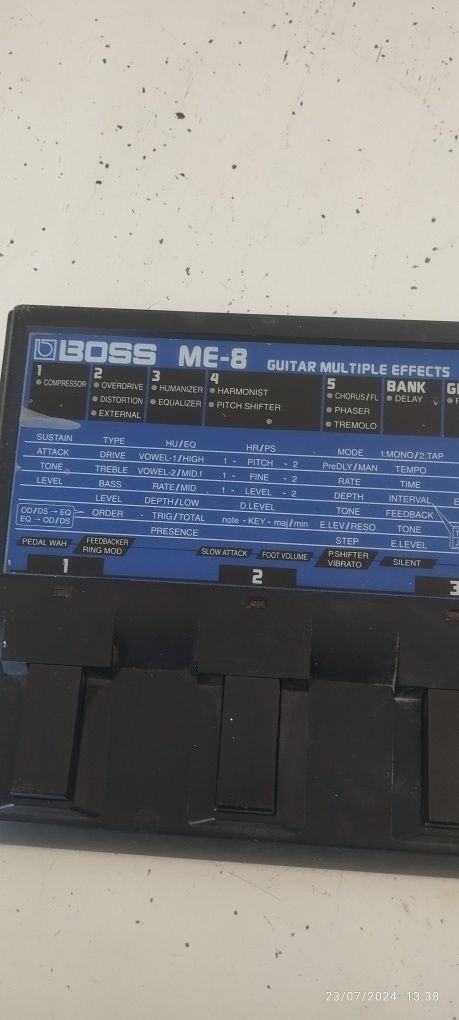 Pedaleira guitarra elétrica Boss me-8