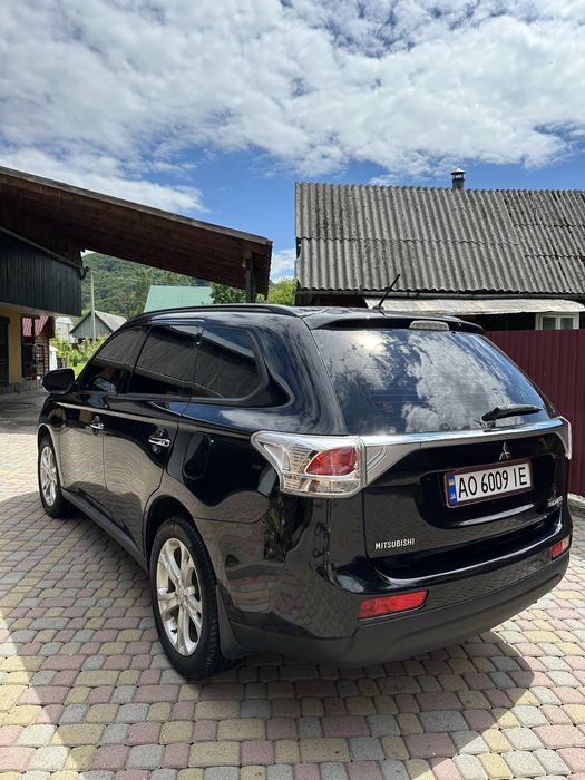 Продам Мітсубісі Оутлендер