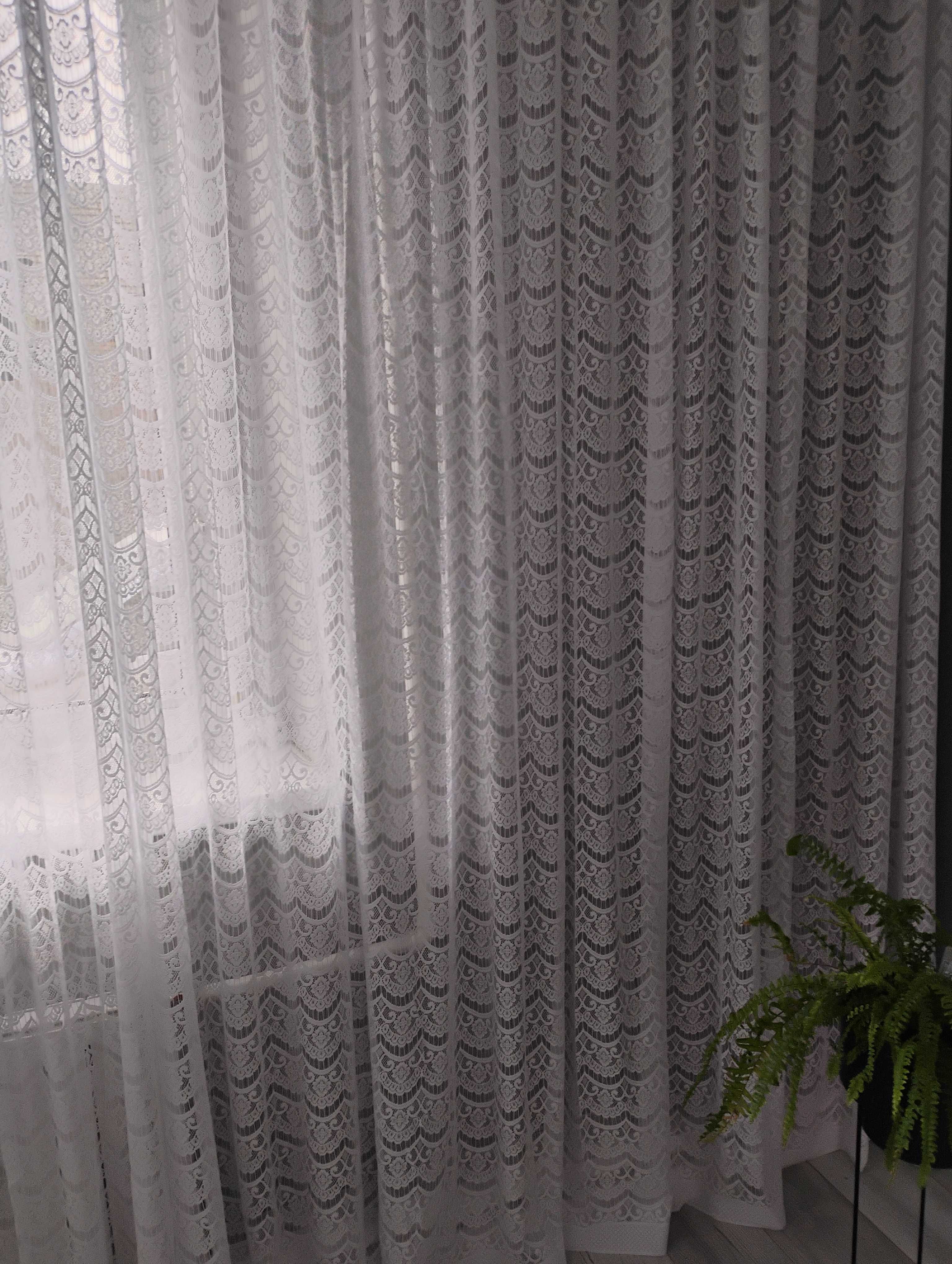 Sprzedam firane szer 3m dl 2.50 m