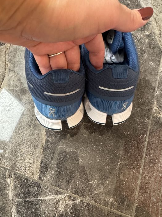 кросівки On Cloud 41,5см