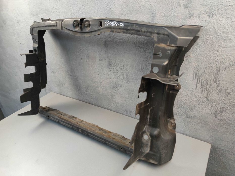 Телевизор (передняя панель) Skoda OCTAVIA  A5 2004-2013