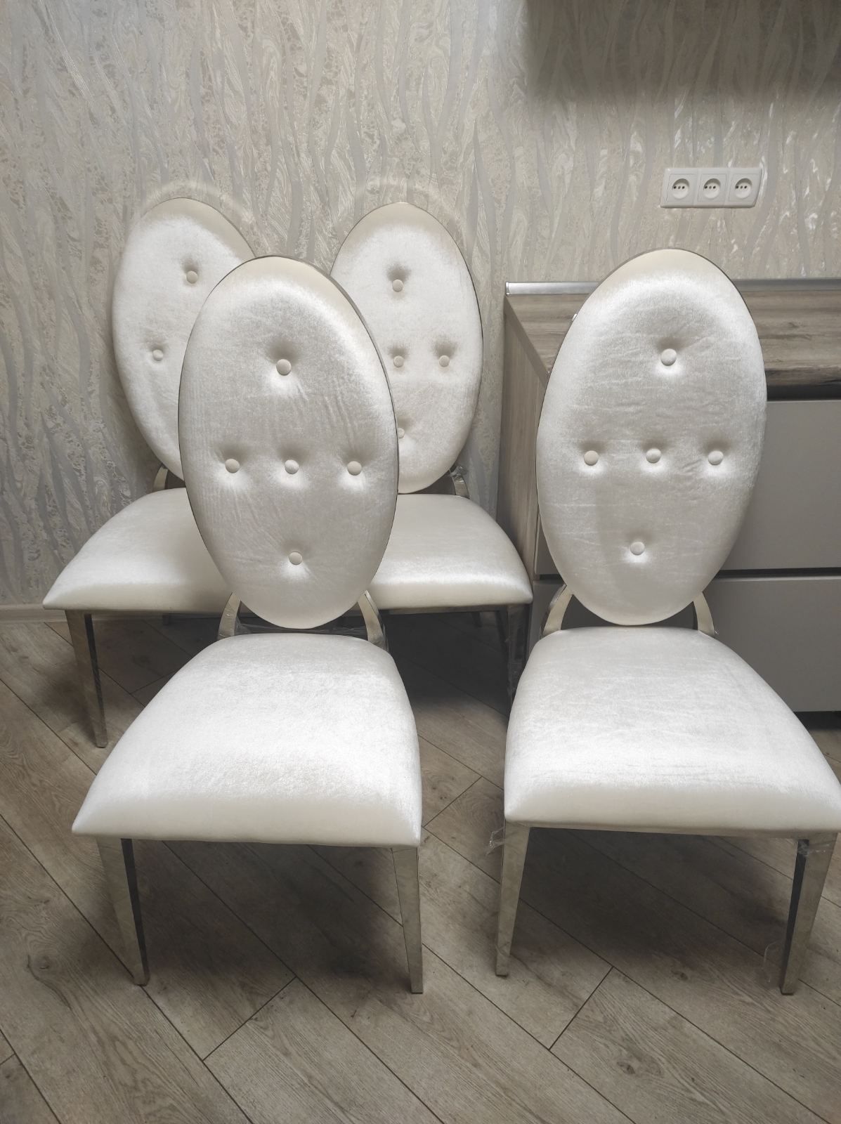 Продам новые эксклюзивные стулья. Производство Польша.